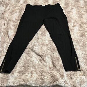 IMAN Black Leggings with Gold Zipper Accents